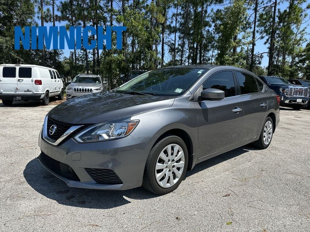 2019 Nissan Sentra S — photo 1 of 4