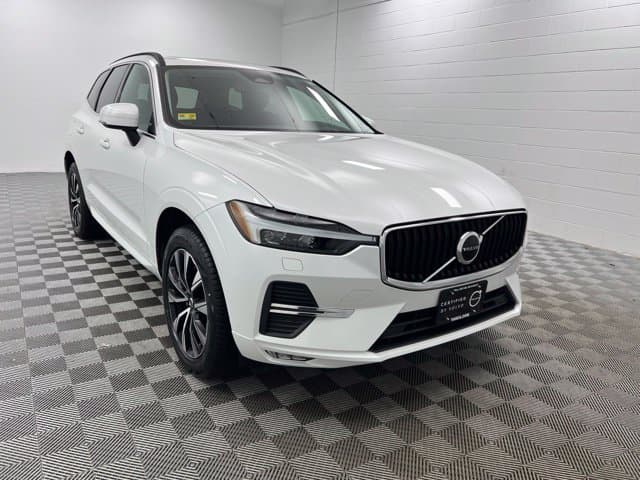 2023 Volvo XC60 Base — photo 1 of 25