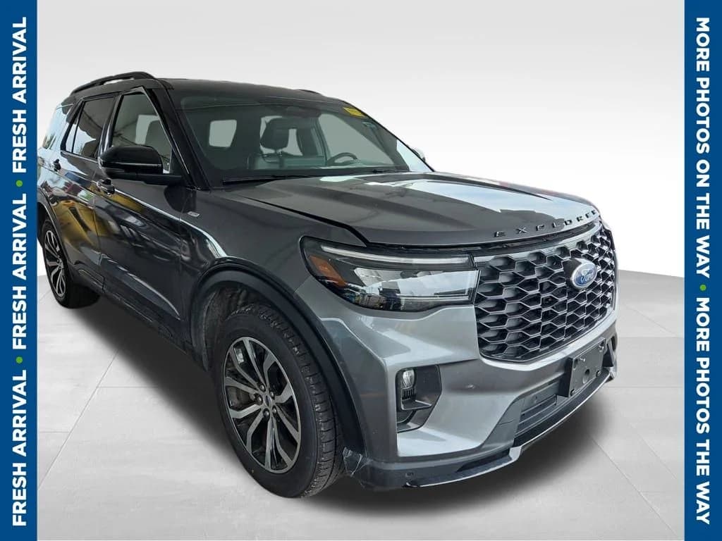 2025 Ford Explorer ST-Line — photo 1 of 10