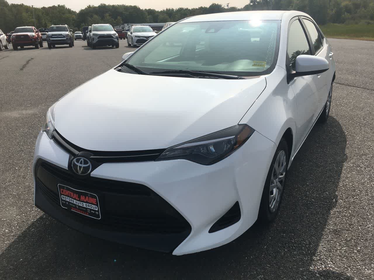 2018 Toyota Corolla LE — photo 1 of 23