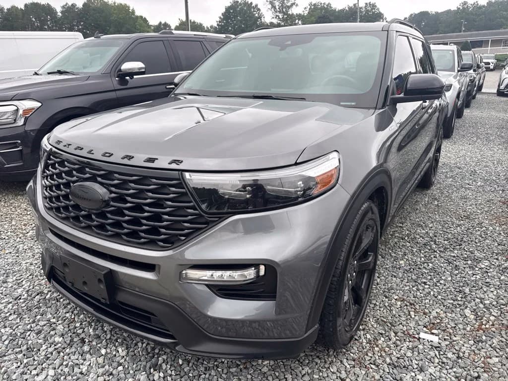 2023 Ford Explorer ST-Line — photo 1 of 5