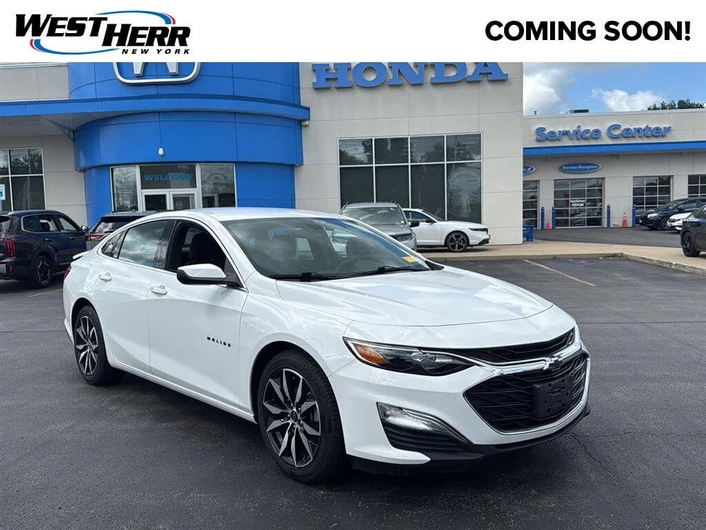 2021 Chevrolet Malibu RS — photo 1 of 21