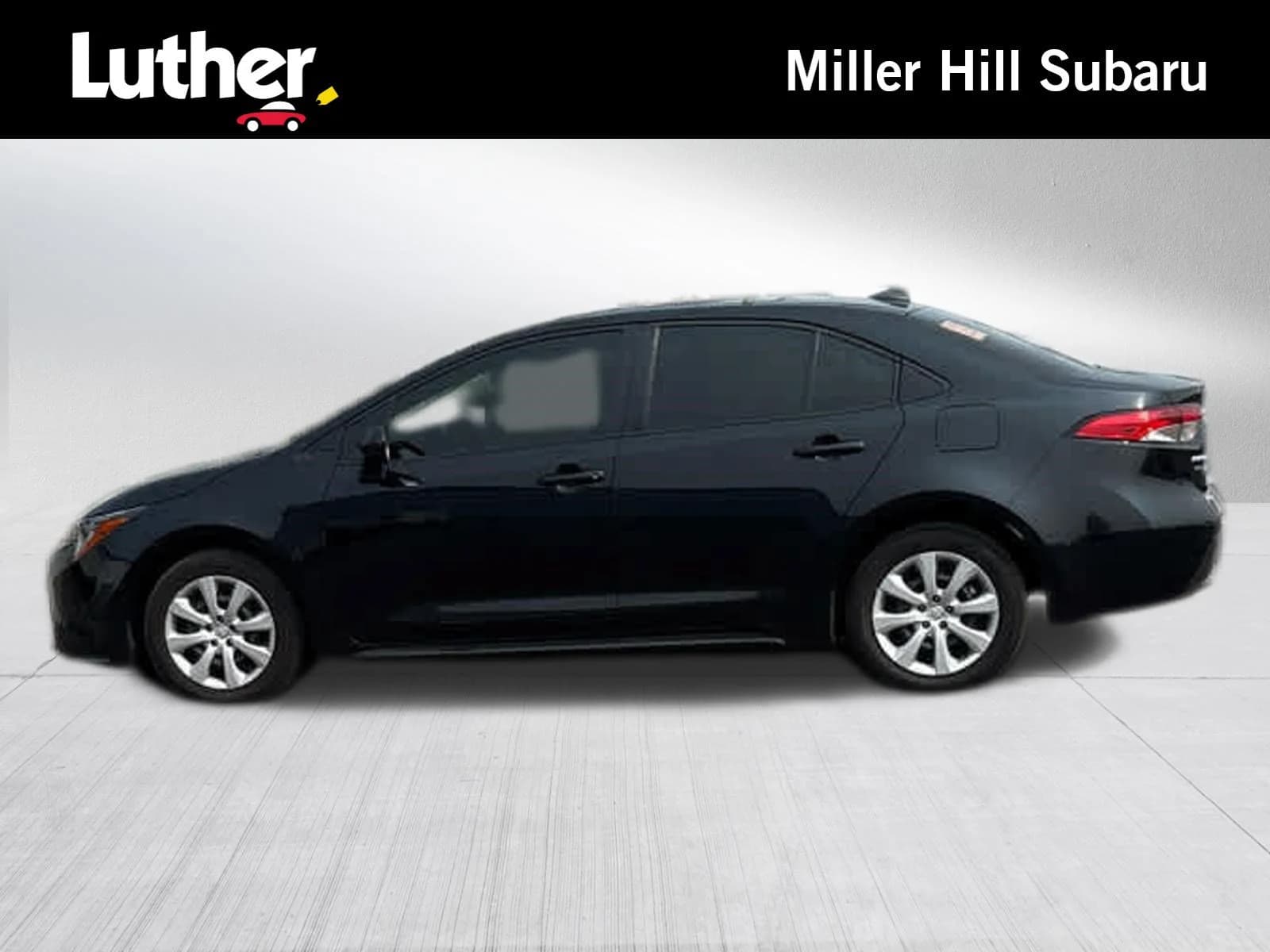 2022 Toyota Corolla LE — photo 1 of 13