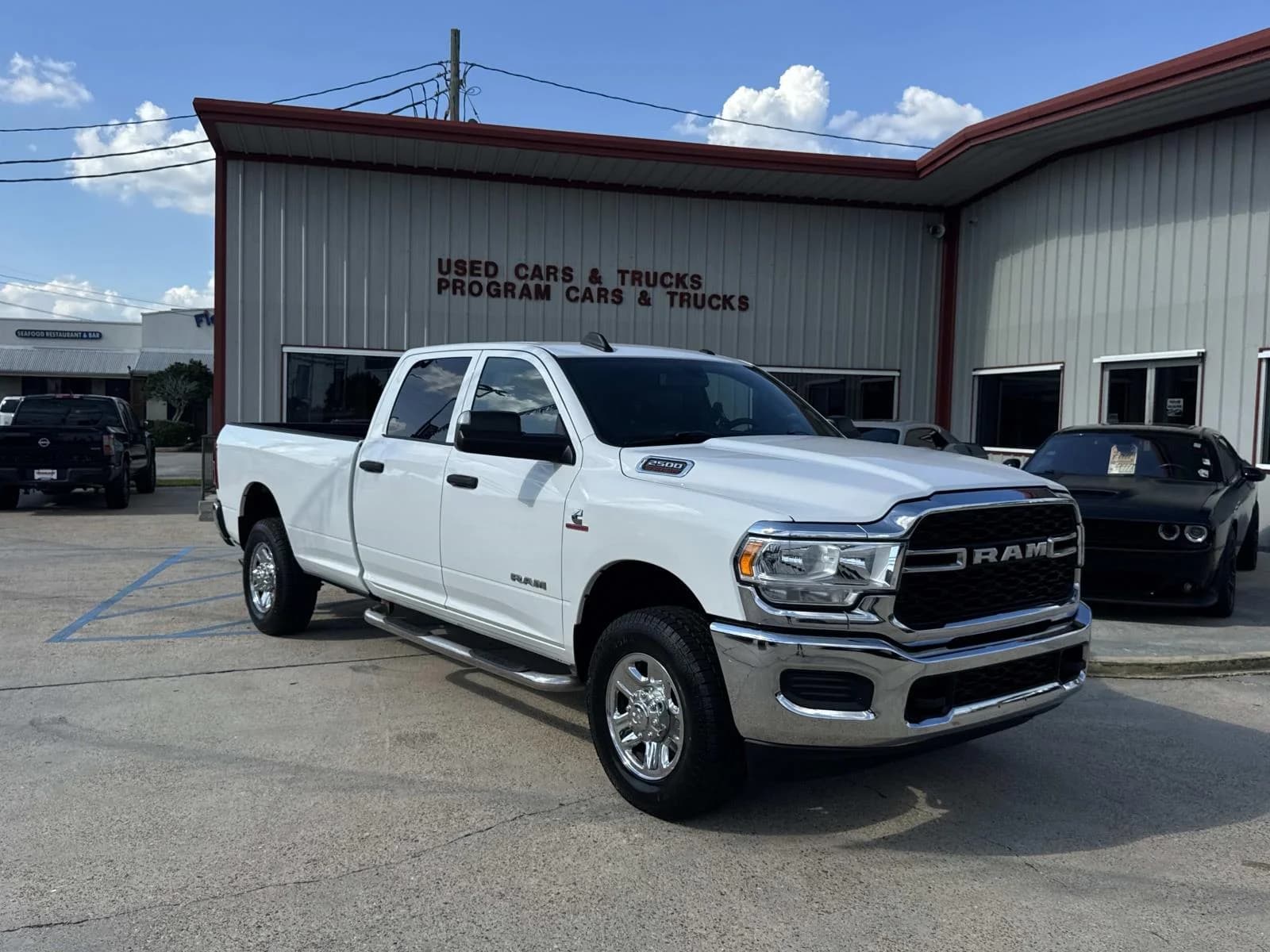 2022 RAM 2500 Tradesman — photo 1 of 27