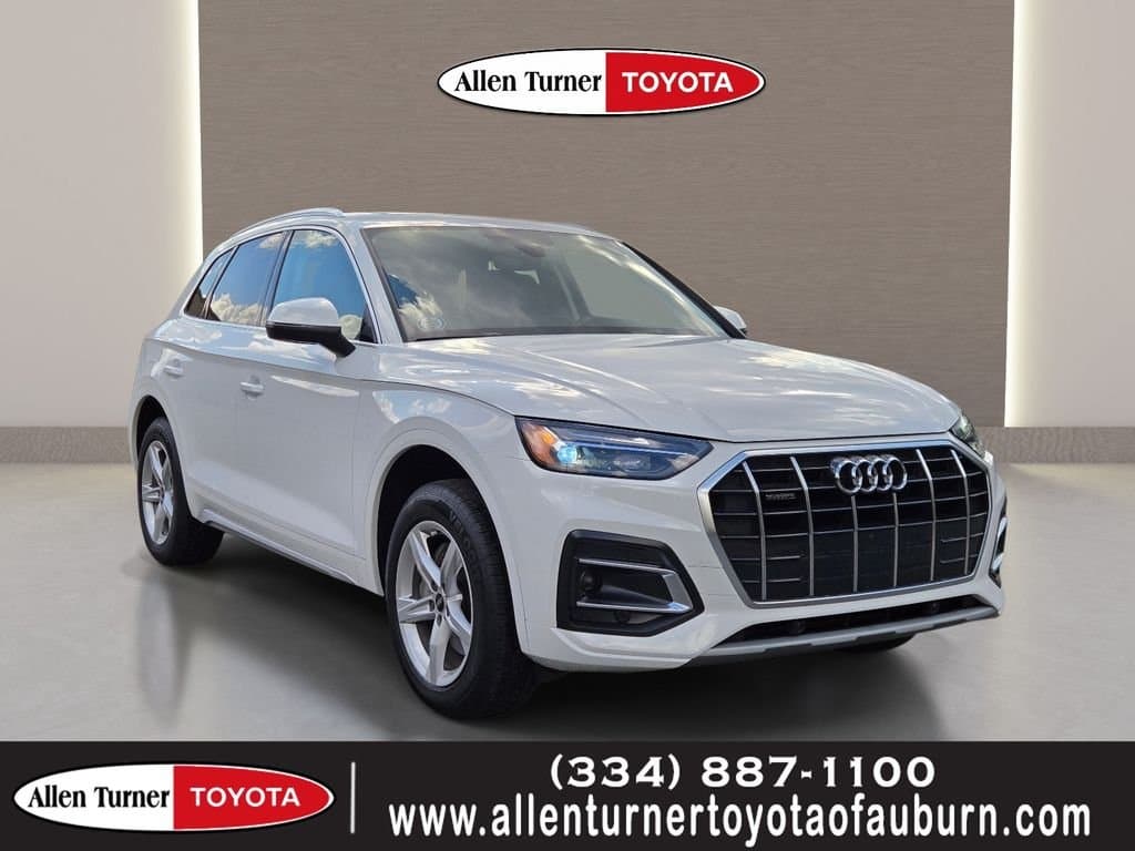 2023 Audi Q5 40 Premium — photo 1 of 32