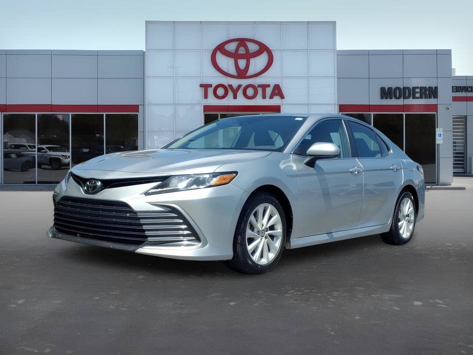2022 Toyota Camry LE — photo 1 of 24