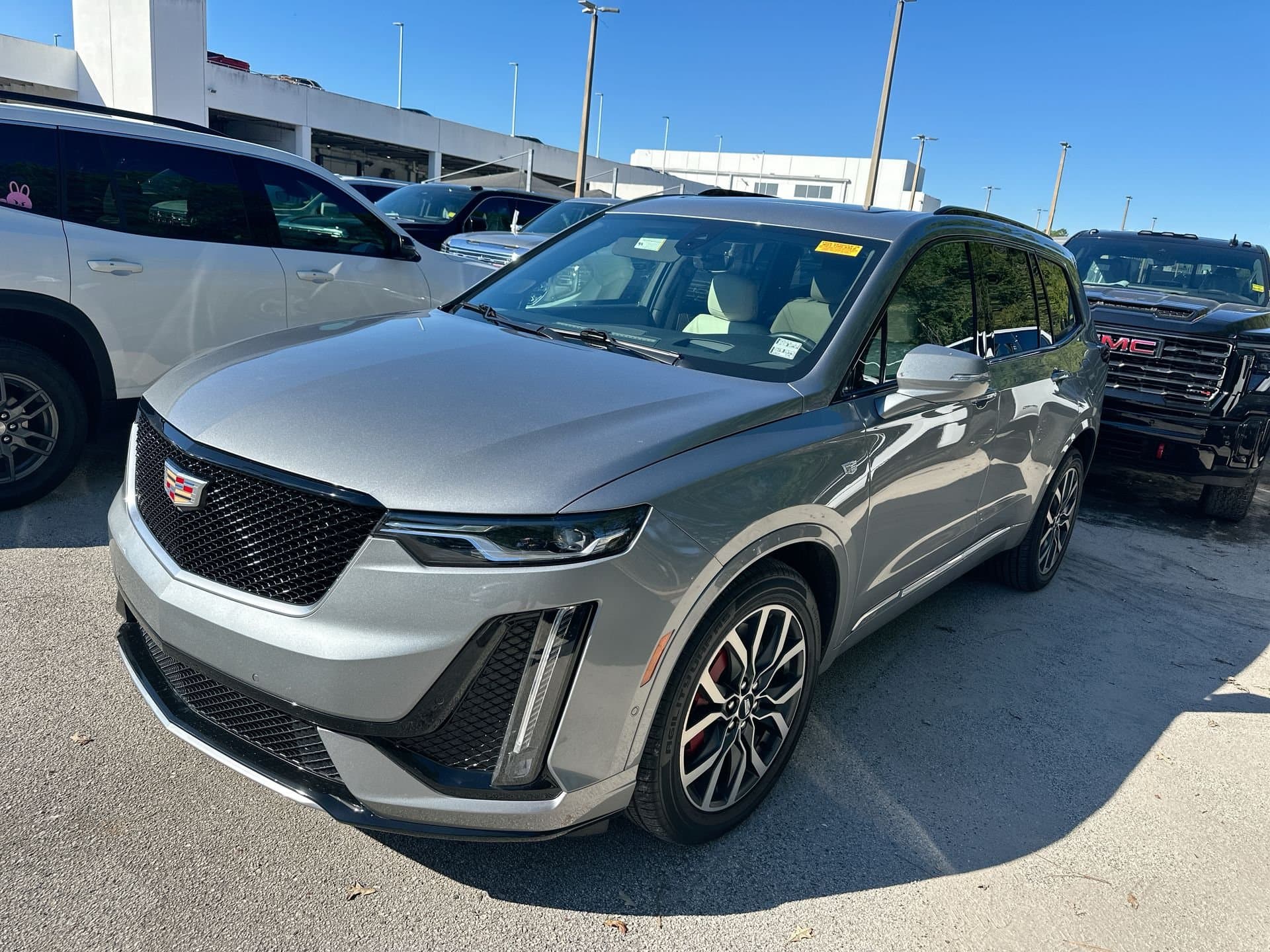 2024 Cadillac XT6 Base — photo 1 of 4