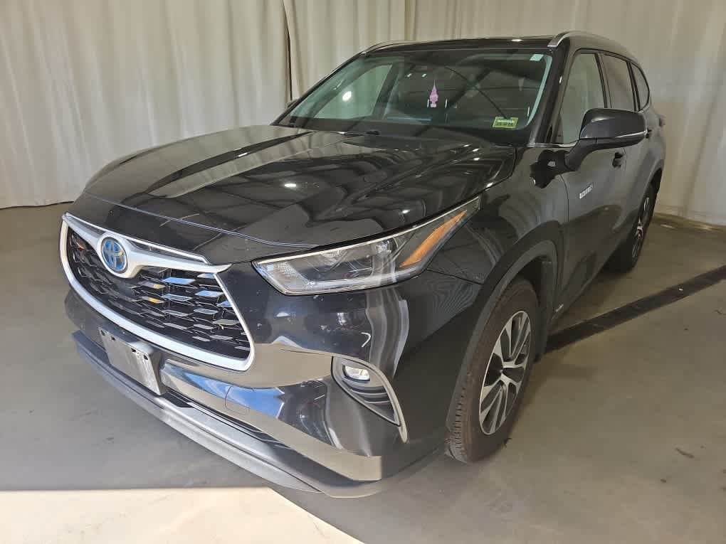 2021 Toyota Highlander Hybrid XLE — photo 1 of 6