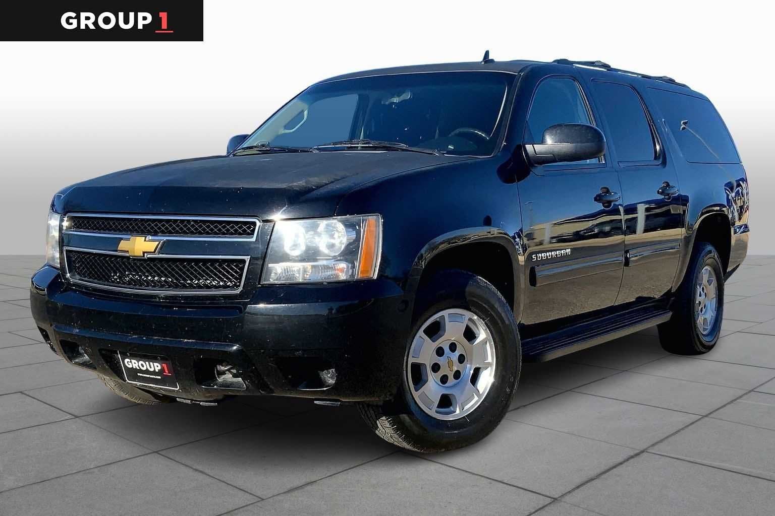 2013 Chevrolet Suburban LS — photo 1 of 34
