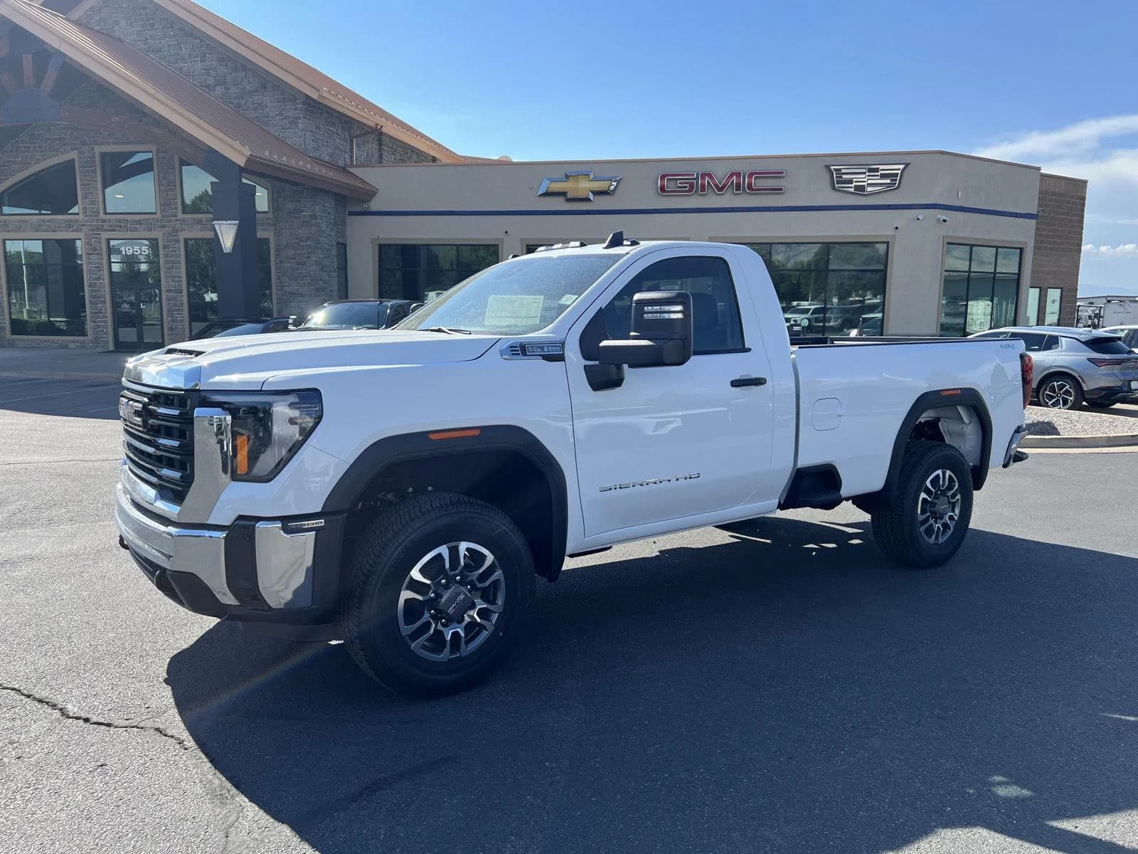 2026 GMC Sierra 3500 HD Pro — photo 1 of 33