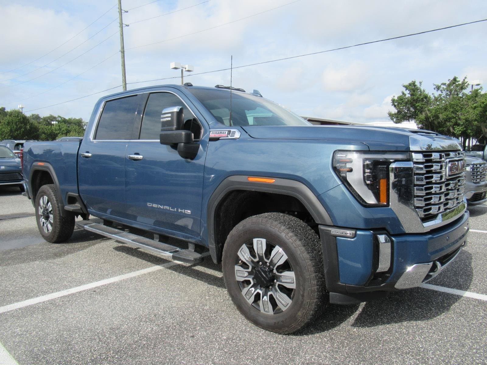 2025 GMC Sierra 2500HD Denali — photo 1 of 5