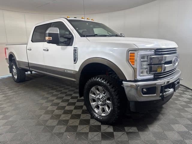 2017 Ford F-350SD Lariat — photo 1 of 21
