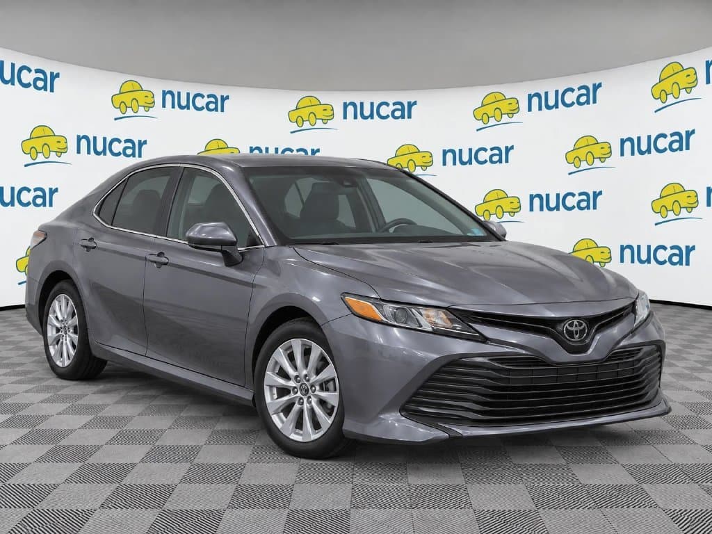 2019 Toyota Camry LE — photo 1 of 26