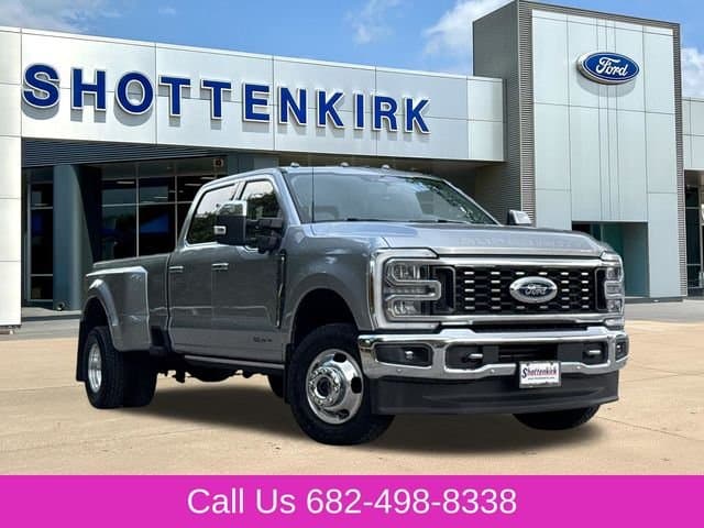 2024 Ford Super Duty F-350 DRW LARIAT — photo 1 of 30