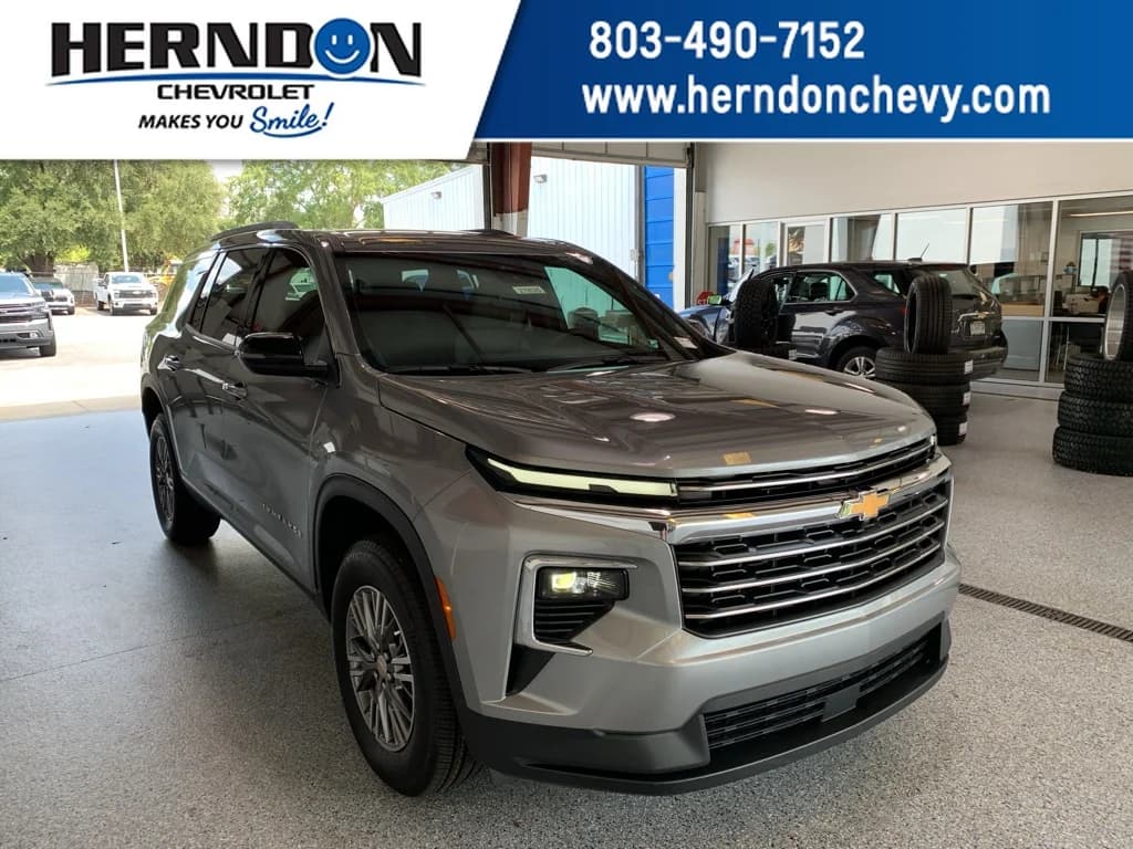 2027 Chevrolet Traverse LT — photo 1 of 35