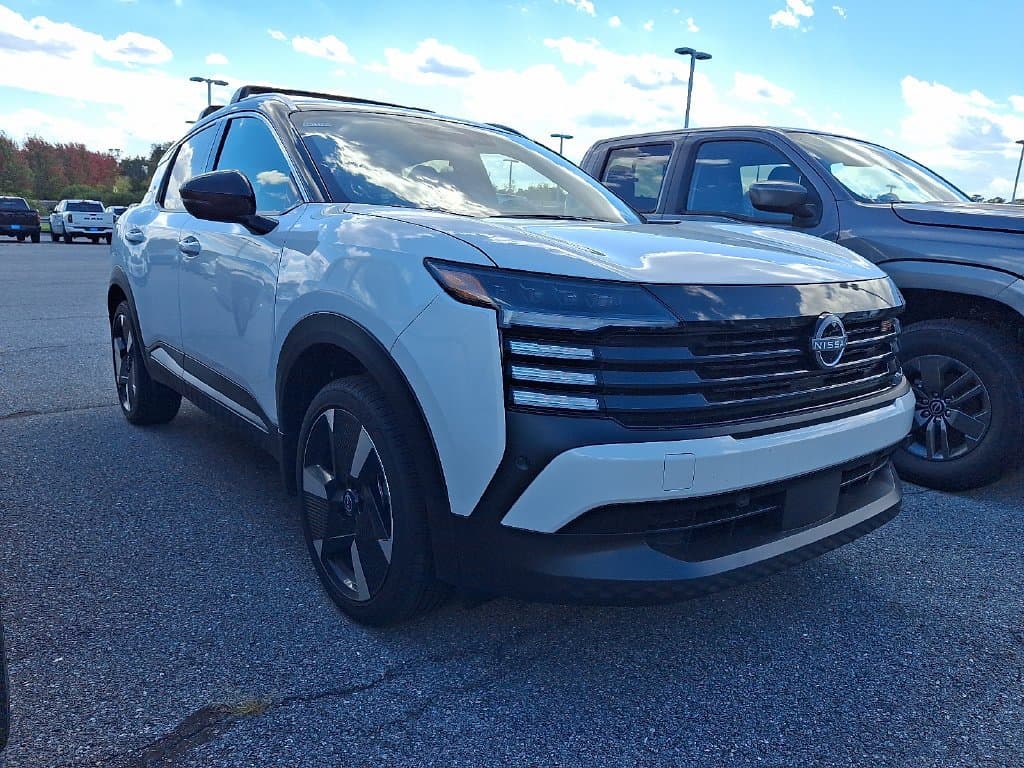 2026 Nissan Kicks SR — photo 1 of 20