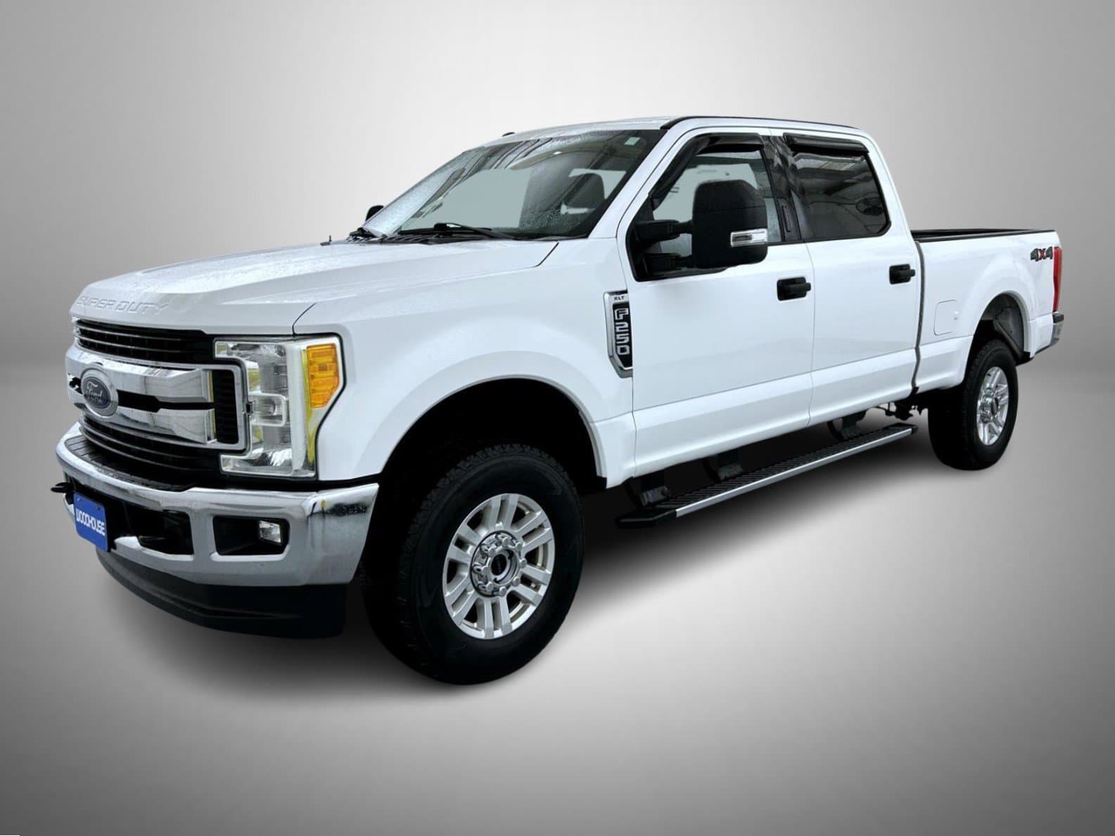 2017 Ford Super Duty F-250 SRW XLT — photo 1 of 26
