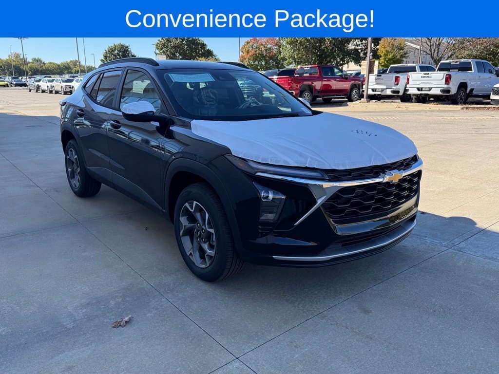 2026 Chevrolet Trax LT — photo 1 of 10