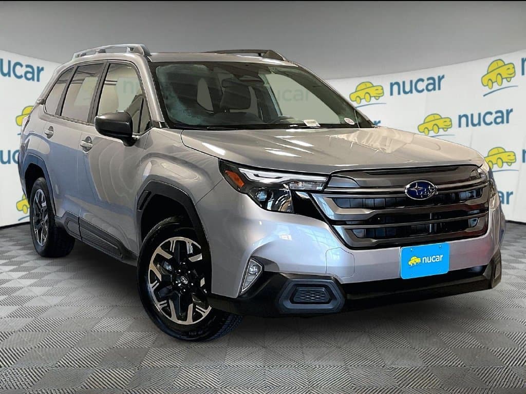 2025 Subaru Forester Premium — photo 1 of 36