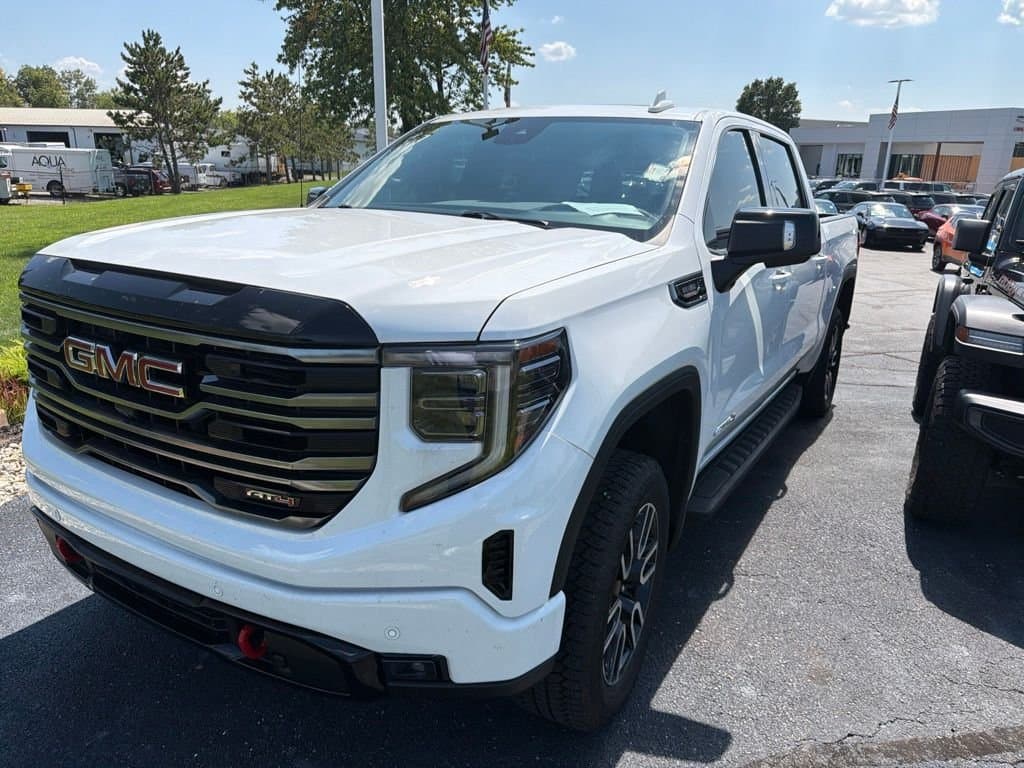 2025 GMC Sierra 1500 AT4 — photo 1 of 36