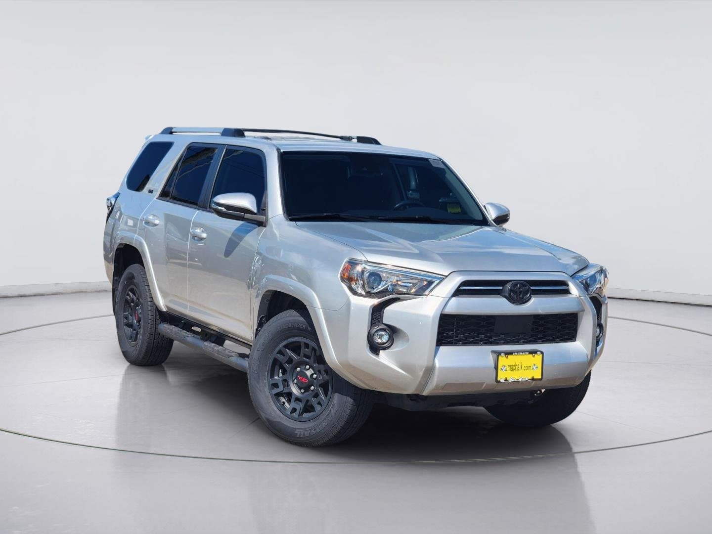 2023 Toyota 4Runner SR5 Premium — photo 1 of 34