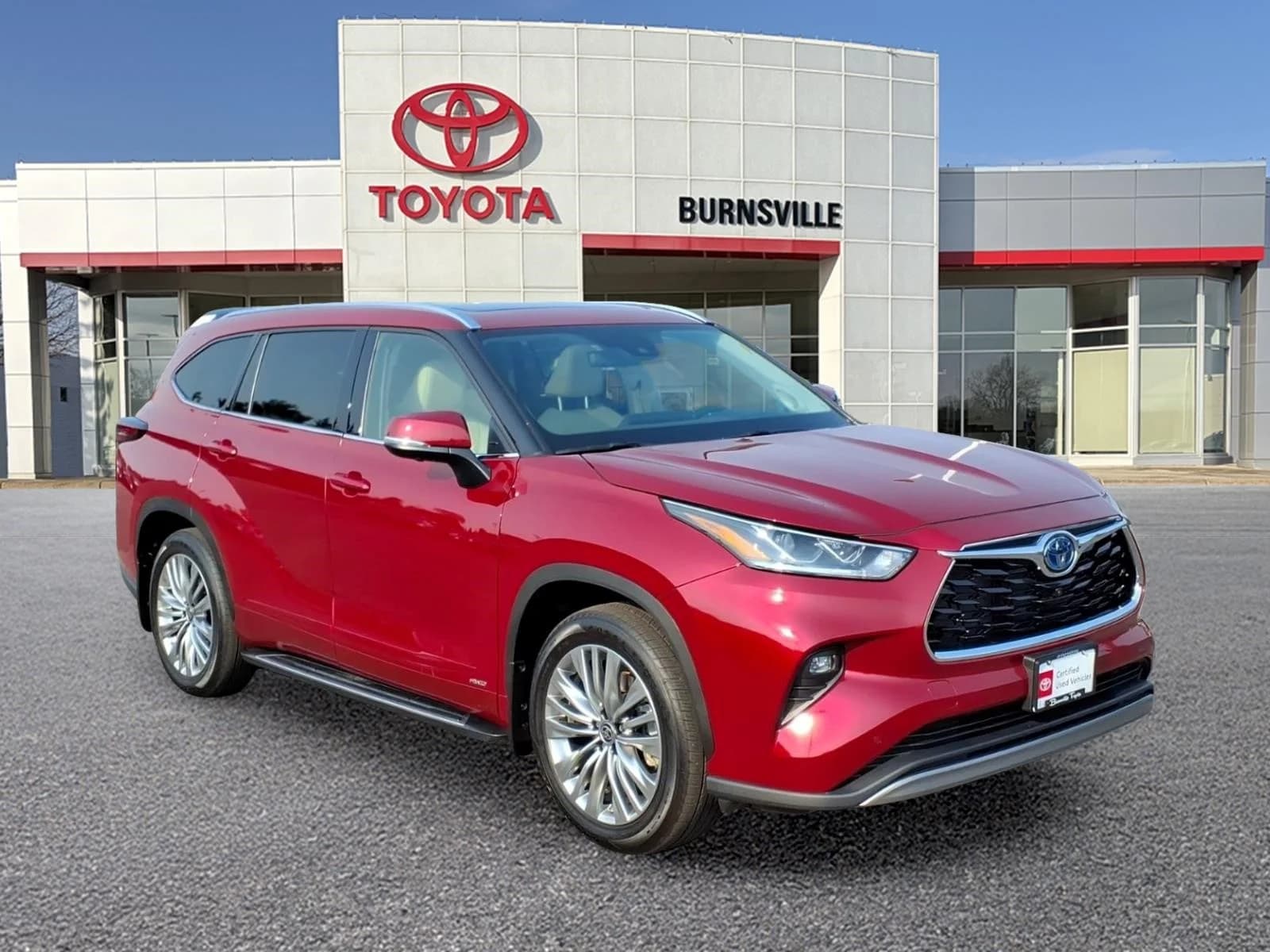 2024 Toyota Highlander Hybrid Platinum — photo 1 of 20