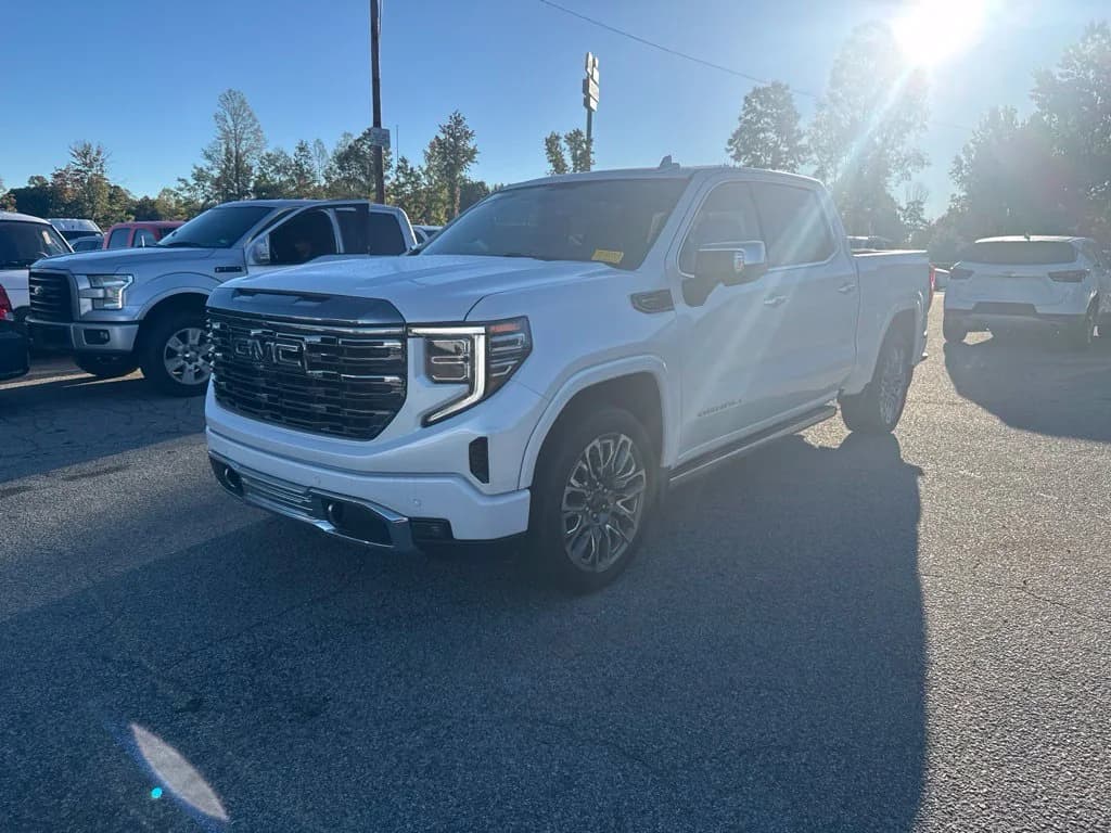 2024 GMC Sierra 1500 Denali Ultimate — photo 1 of 15