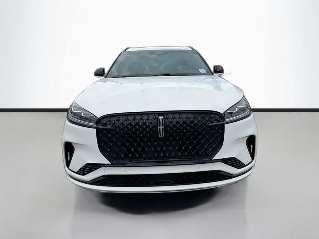 2025 Lincoln Aviator Reserve — photo 1 of 32