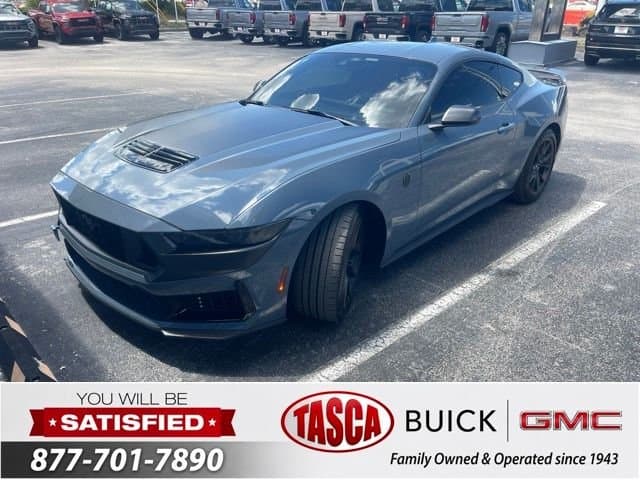 2024 Ford Mustang Dark Horse — photo 1 of 4