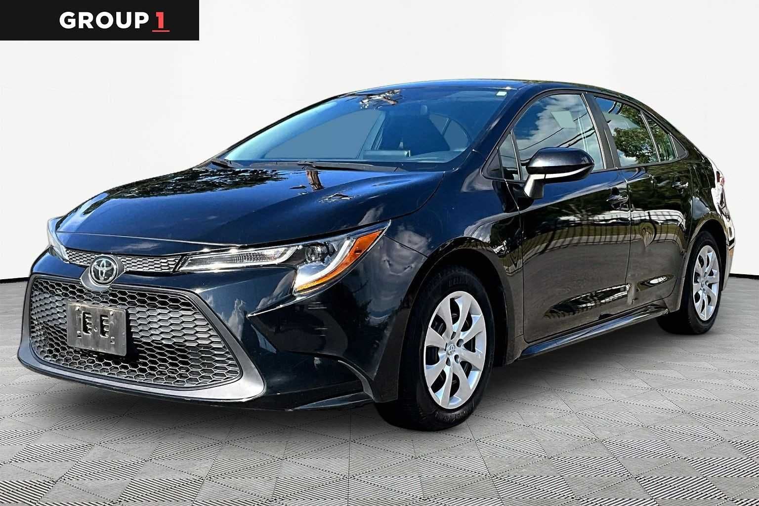 2020 Toyota Corolla LE — photo 1 of 34