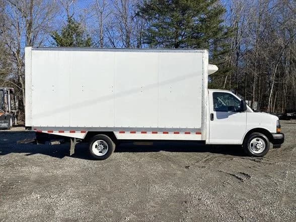 2024 Chevrolet Express 3500 Work Van — photo 1 of 46