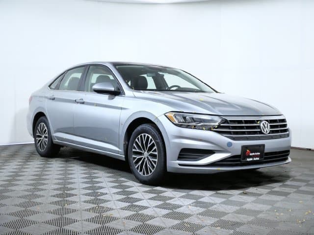 2019 Volkswagen Jetta SE — photo 1 of 27