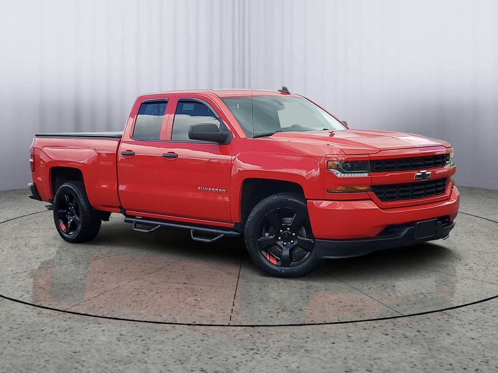 2018 Chevrolet Silverado 1500 Custom — photo 1 of 23