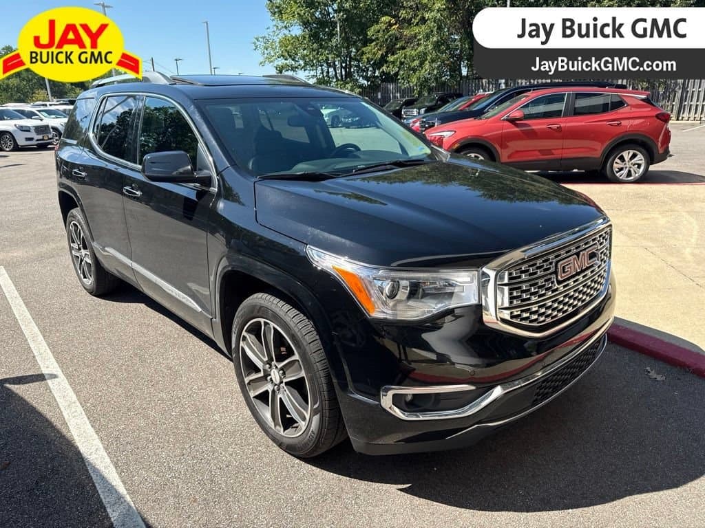 2018 GMC Acadia Denali — photo 1 of 3