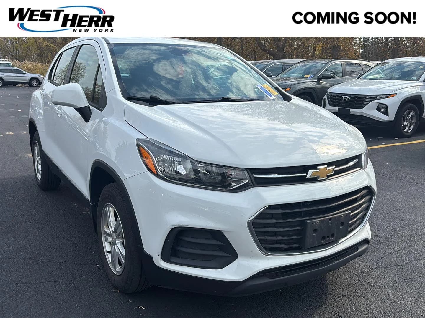 2020 Chevrolet Trax Base — photo 1 of 18