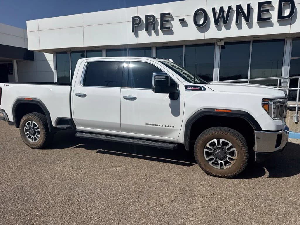 2022 GMC Sierra 2500HD SLT — photo 1 of 3