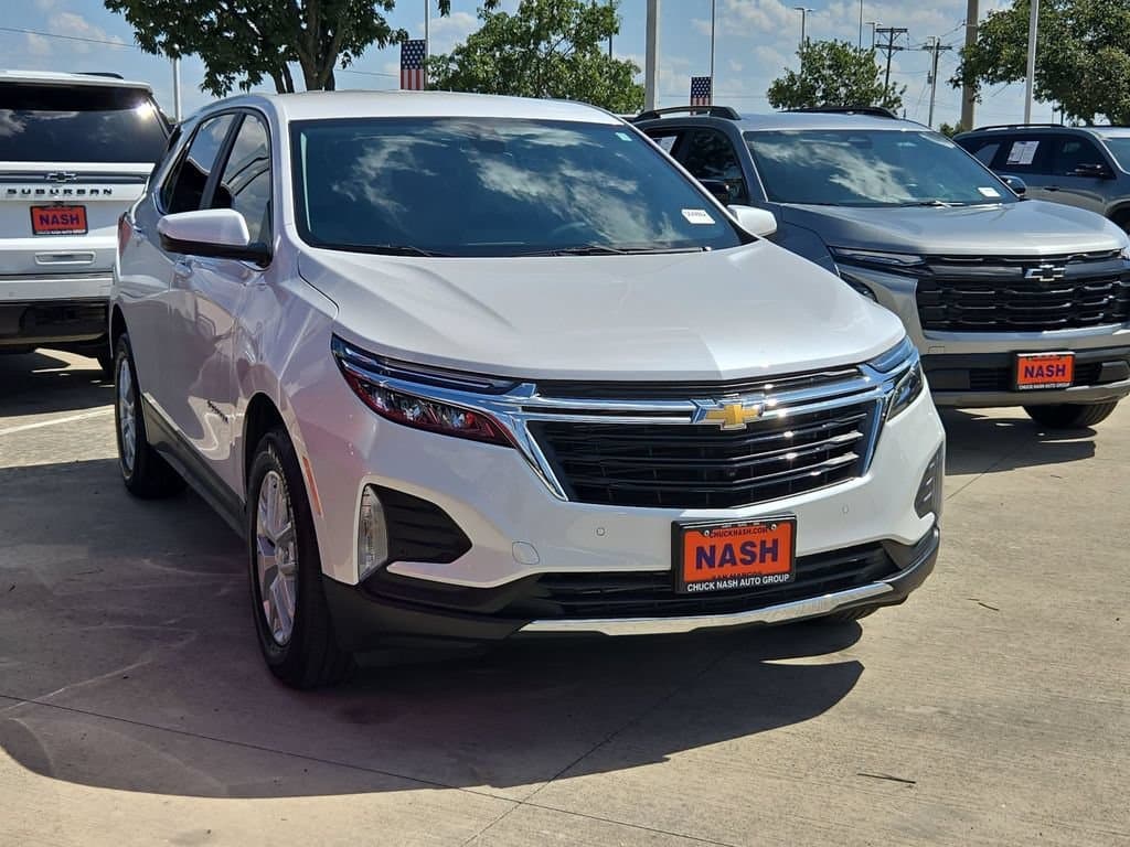 2024 Chevrolet Equinox LT — photo 1 of 10