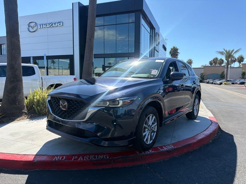 2025 Mazda CX-5 2.5 S Preferred Package — photo 1 of 29