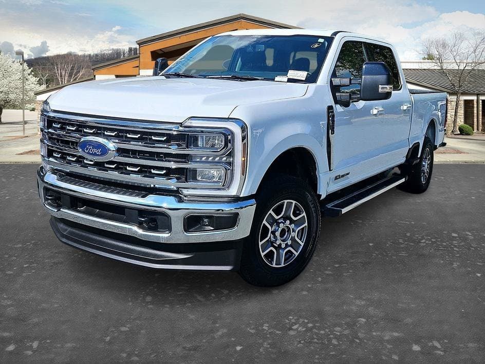 2026 Ford Super Duty F-250 SRW LARIAT — photo 1 of 19