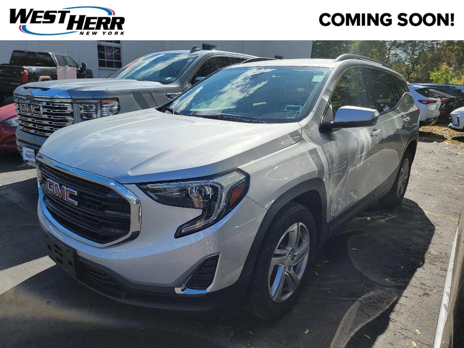 2020 GMC Terrain SLE — photo 1 of 2