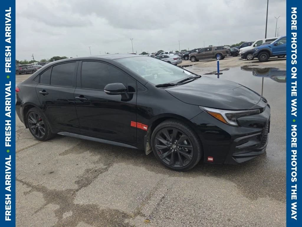 2026 Toyota Corolla SE — photo 1 of 7