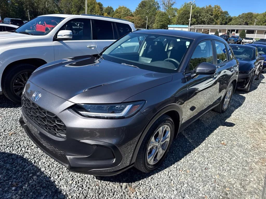 2025 Honda HR-V LX — photo 1 of 4