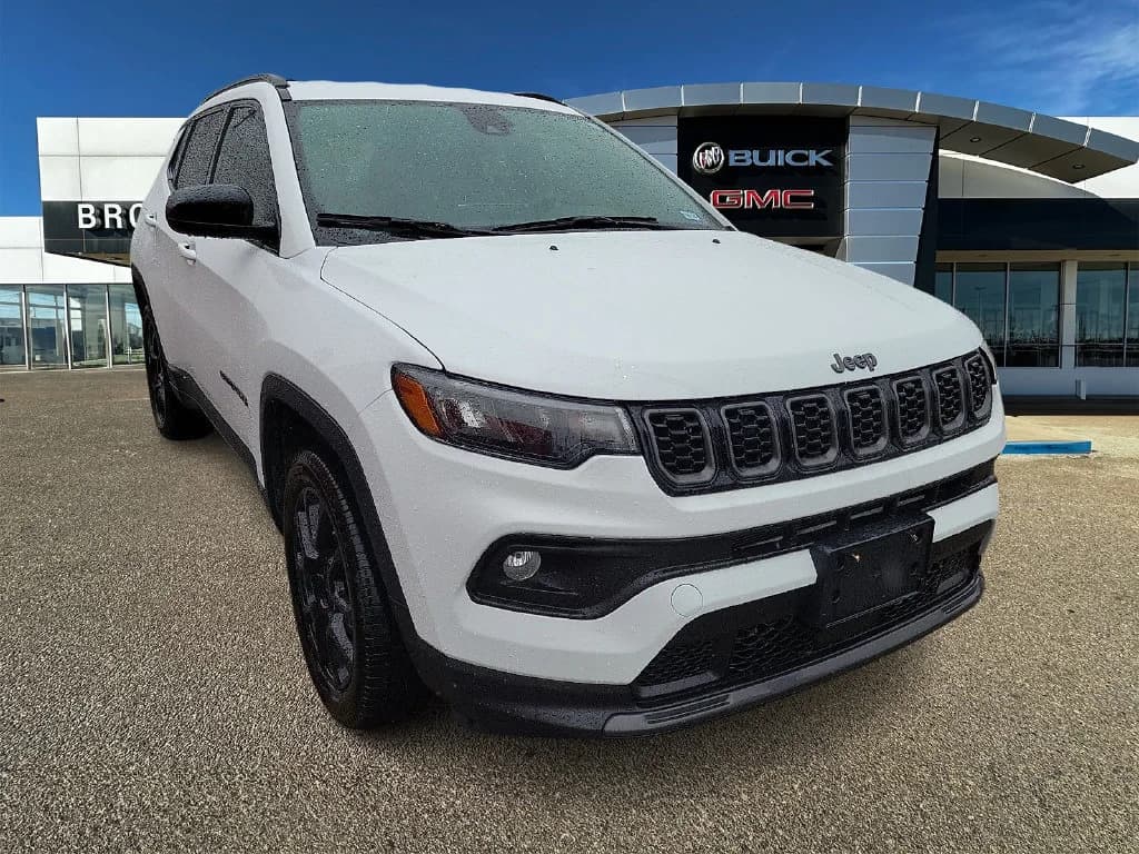 2025 Jeep Compass Latitude — photo 1 of 4