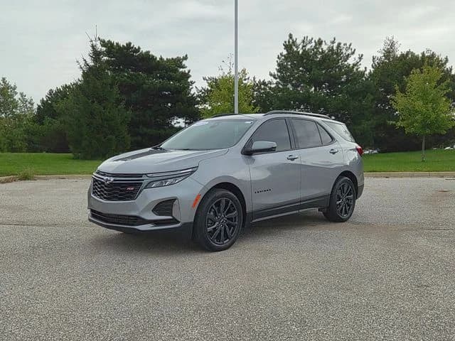 2023 Chevrolet Equinox RS — photo 1 of 33