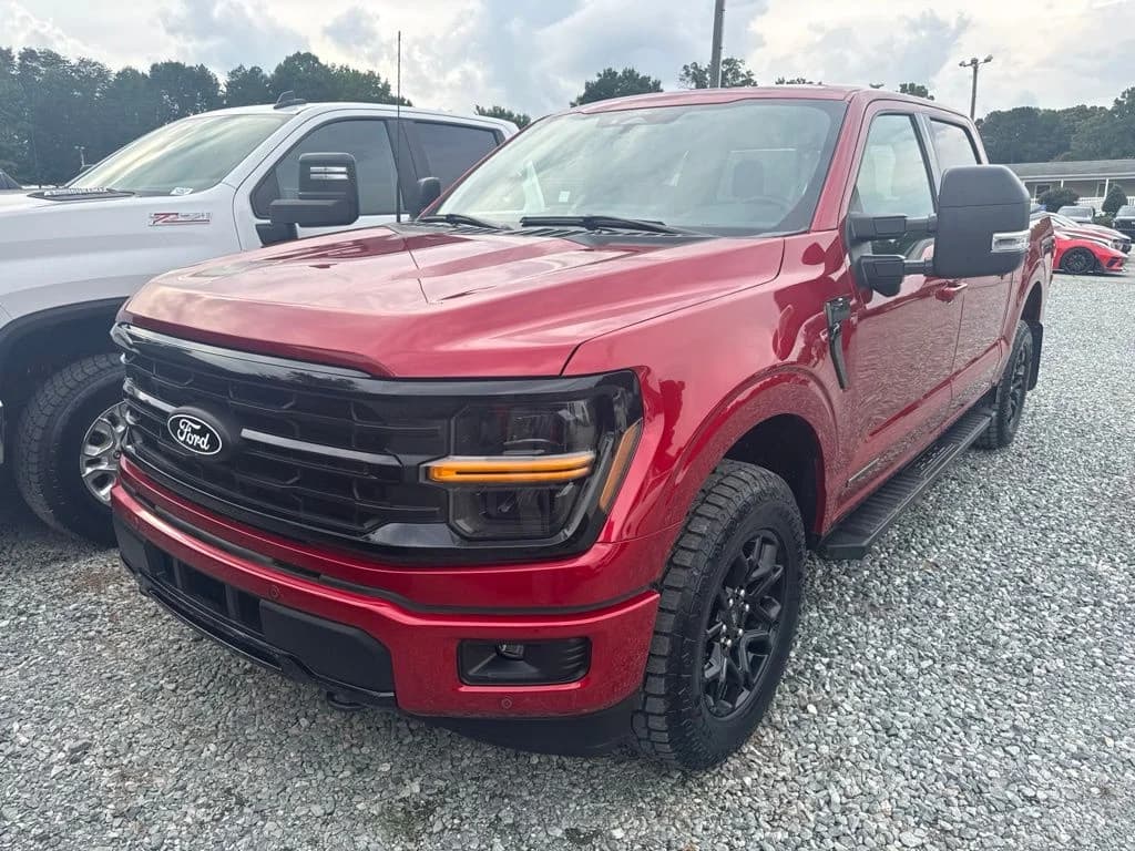 2024 Ford F-150 XLT — photo 1 of 4