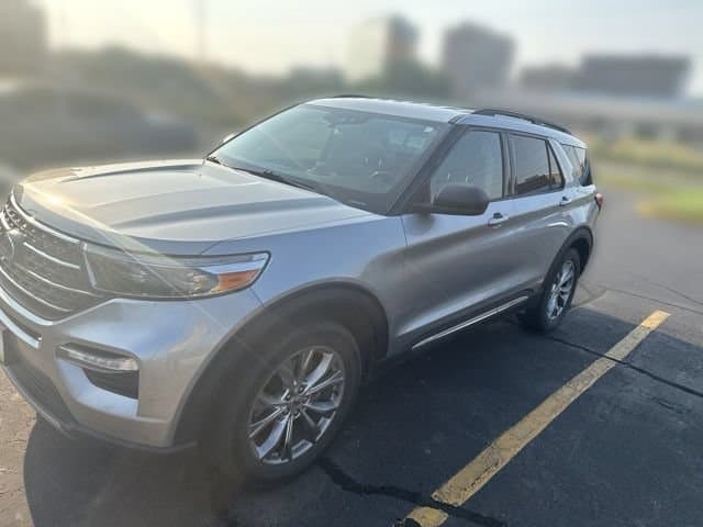 2020 Ford Explorer XLT — photo 1 of 5