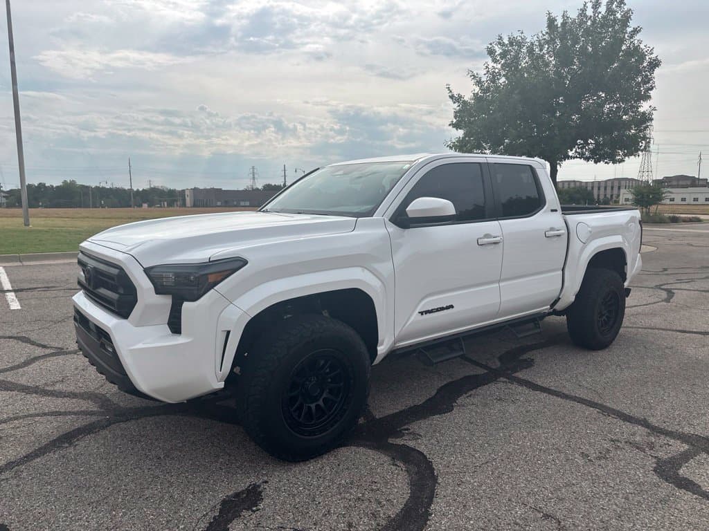 2024 Toyota Tacoma 2WD SR5 — photo 1 of 18