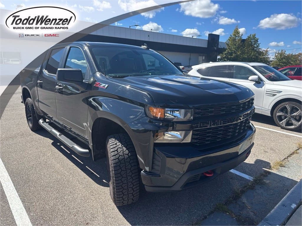 2019 Chevrolet Silverado 1500 Custom Trail Boss — photo 1 of 13