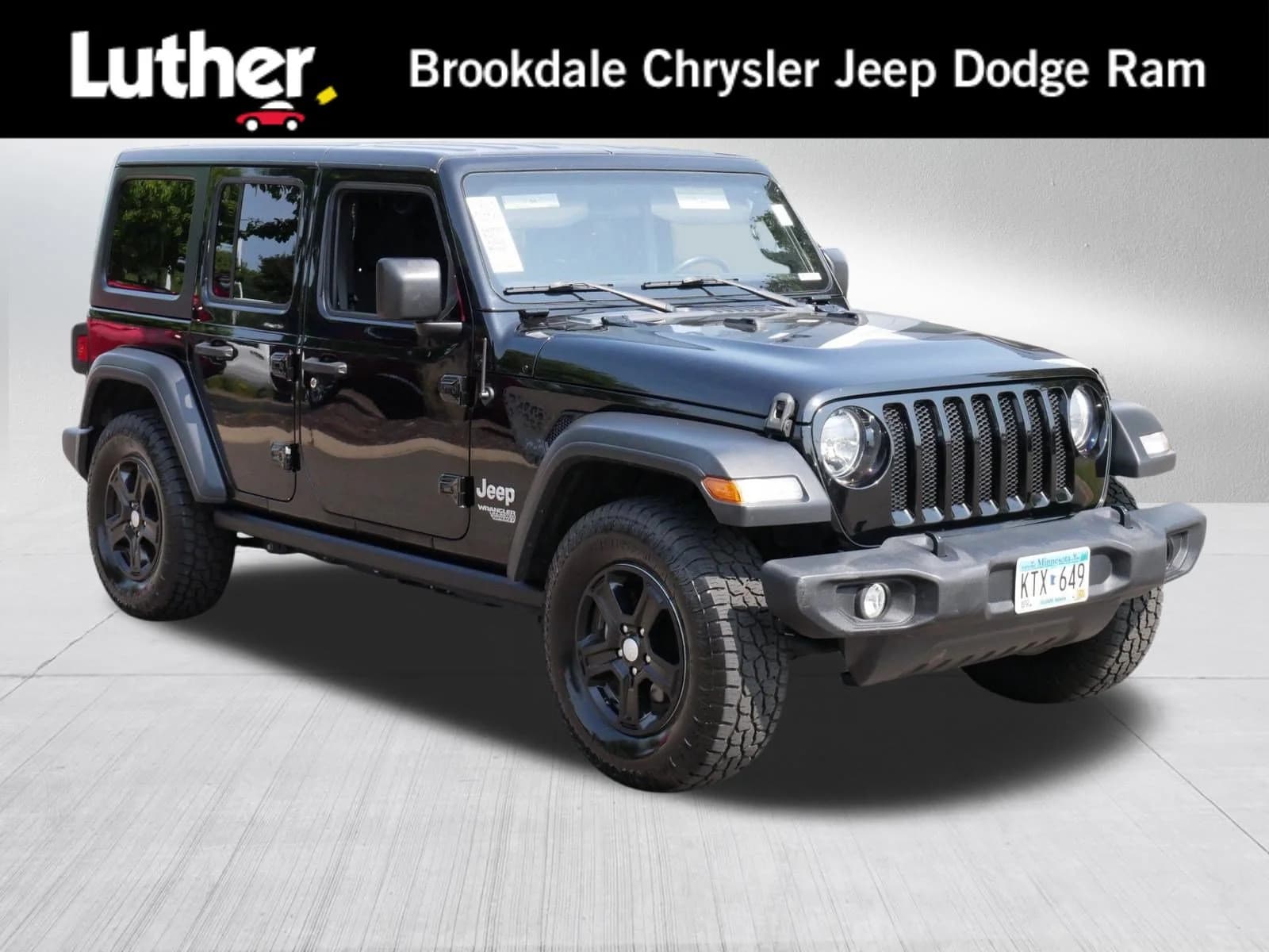 2018 Jeep Wrangler Unlimited Sport S — photo 1 of 32