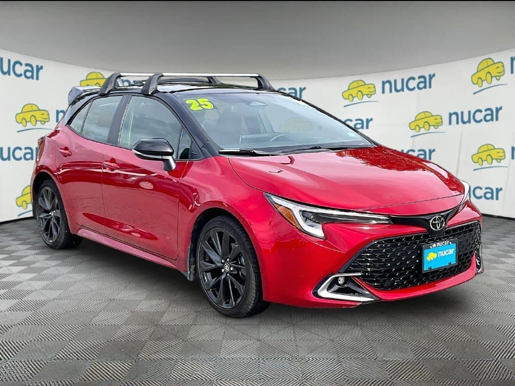 2025 Toyota Corolla Hatchback XSE — photo 1 of 36